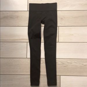 Like New Girls Ivivva leggings - Size 8